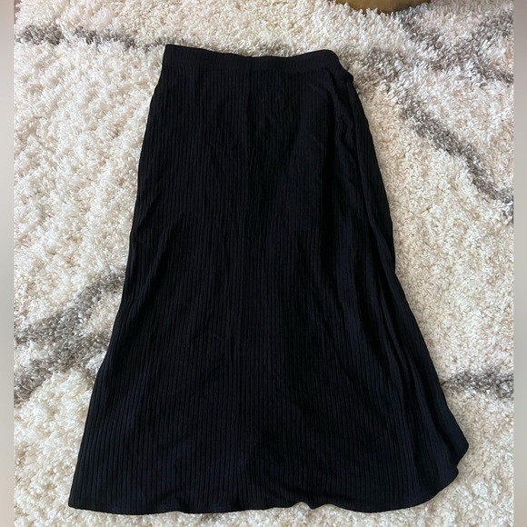 Reformation Aruba Black Ribbed Wrap Skirt size Small - Picture 10 of 11